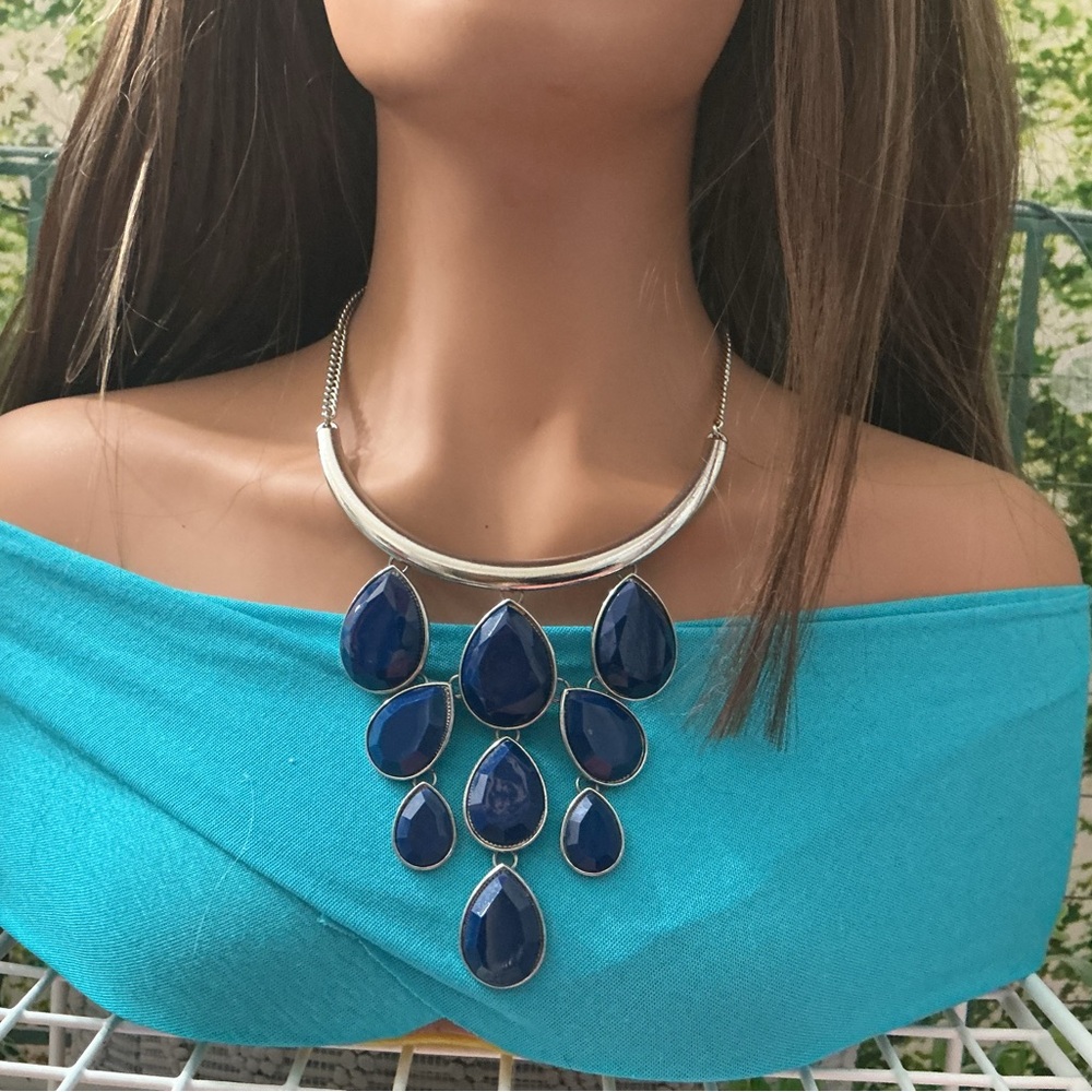 Chic Silver and Blue Teardrop Necklace